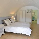 Au Grand Bonheur Bed & Breakfast 3*