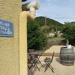 Au Grand Bonheur Bed & Breakfast 3*