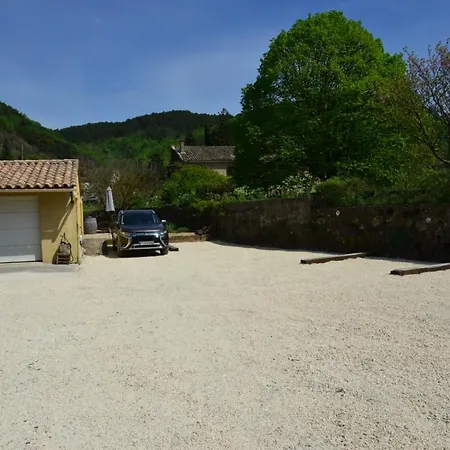 Au Grand Bonheur 4* Besseges